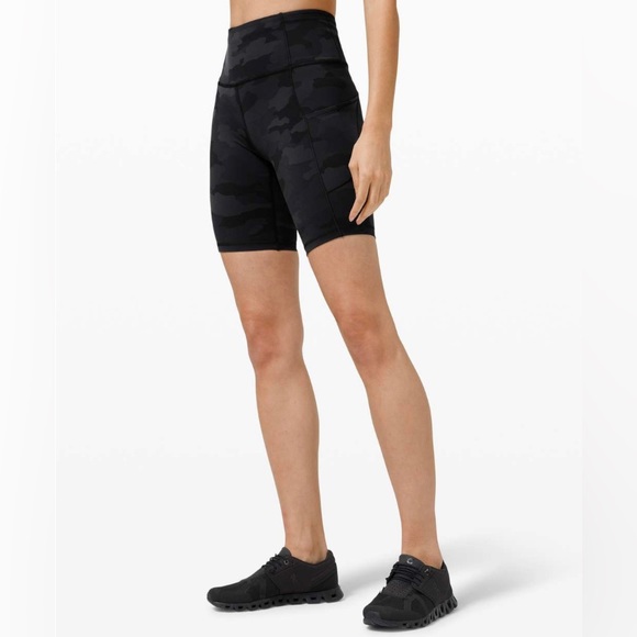 Lululemon| Fast and Free short 8" | shorts with pockets | nulux | H3DC | size 2 - Picture 2 of 6